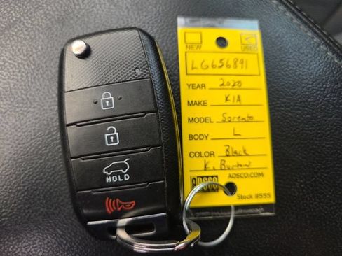 Used 2020 Kia Sorento L FWD image 19