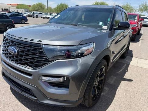 Used 2022 Ford Explorer ST-Line w/ Class IV Trailer Tow Package AWD/4WD image 2