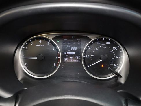 Used 2021 Nissan Kicks S FWD image 16