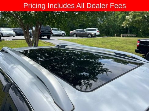 Used 2017 Jeep Cherokee Limited w/ Luxury Group FWD image 3