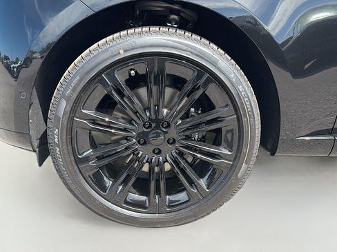 New 2026 Land Rover Range Rover SE image 43