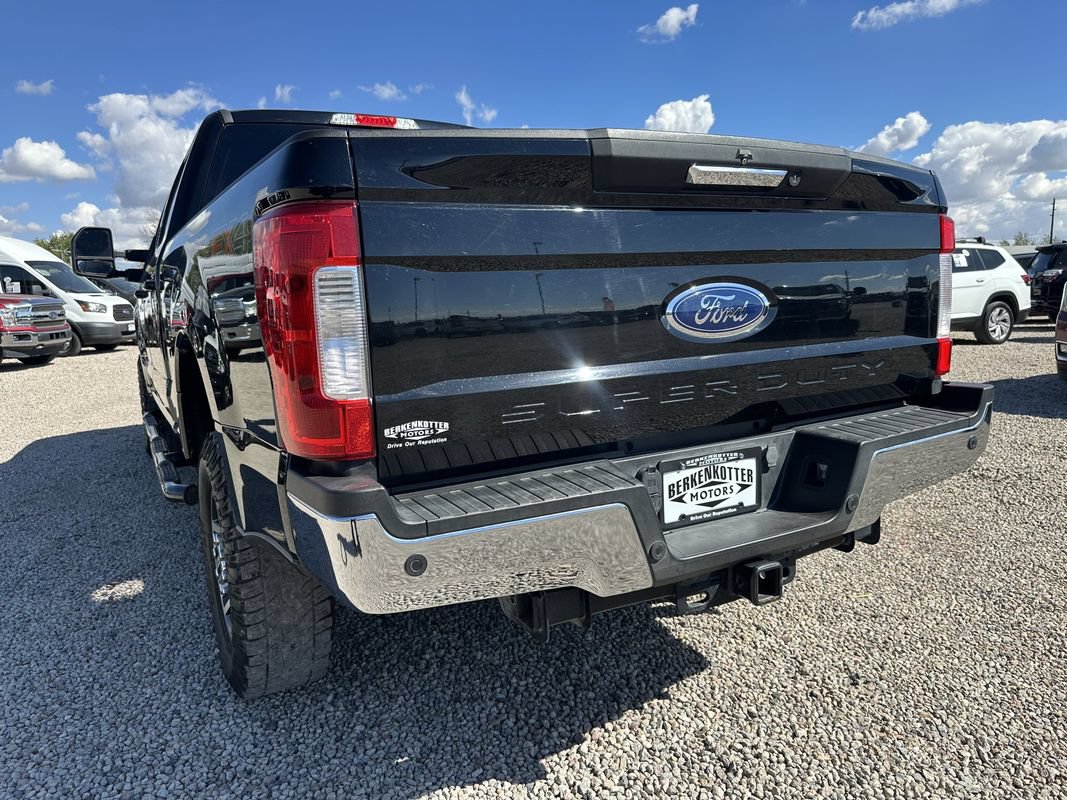 Used 2018 Ford F250 Lariat w/ Lariat Value Package AWD/4WD image 8