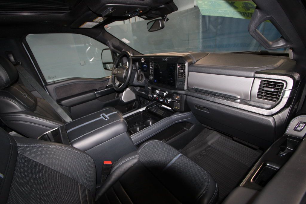 Used 2025 Ford F350 Platinum AWD/4WD image 25