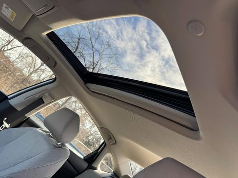 Certified 2025 Honda Accord SE image 19