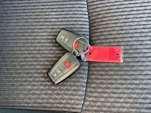 Used 2023 Toyota 4Runner TRD Off-Road image 15