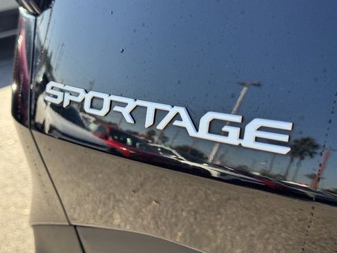 Certified 2024 Kia Sportage LX image 12