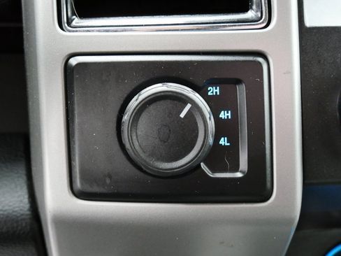 Used 2021 Ford F350 Lariat w/ Lariat Value Package image 30