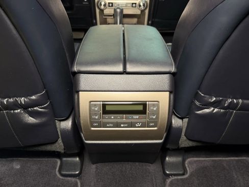 Used 2014 Lexus GX 460 w/ Premium Package image 25