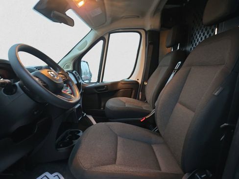Used 2023 RAM ProMaster 2500 image 10