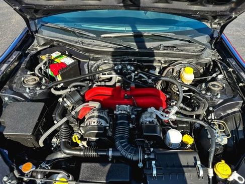 Used 2019 Toyota 86 RWD image 12