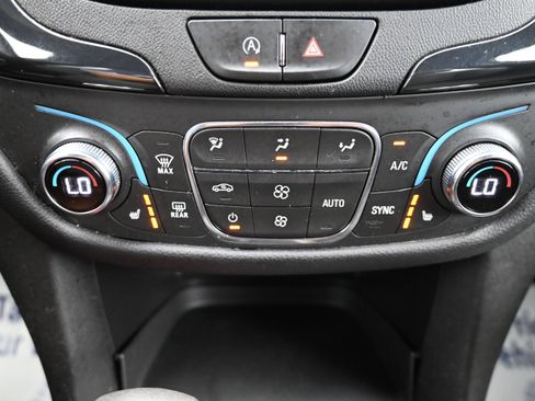 Used 2022 Chevrolet Equinox RS AWD/4WD image 16
