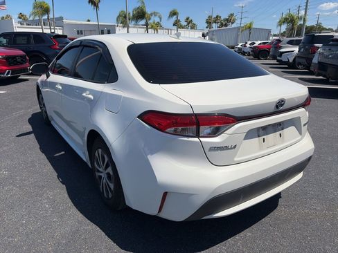 Used 2020 Toyota Corolla LE FWD image 5