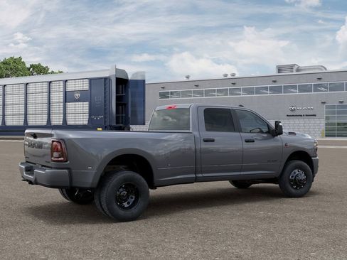 New 2026 RAM 3500 Big Horn AWD/4WD image 4