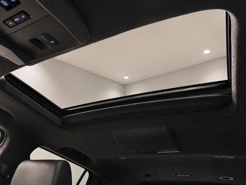 Used 2019 Cadillac Escalade Platinum AWD/4WD image 47