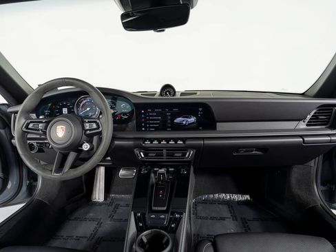 Certified 2023 Porsche Macan GTS AWD/4WD image 39