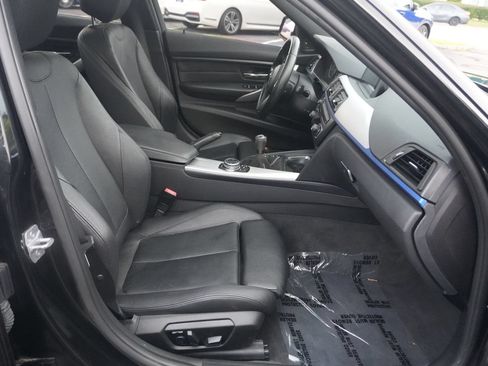 Used 2014 BMW 335i xDrive Sedan w/ Technology Package AWD/4WD image 18