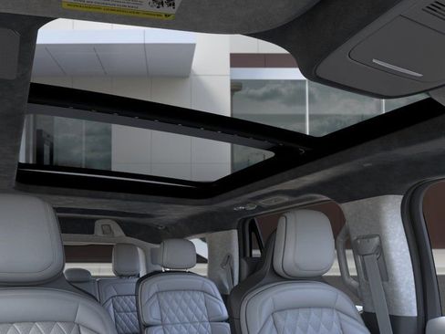 New 2026 Lincoln Navigator Black Label AWD/4WD image 23