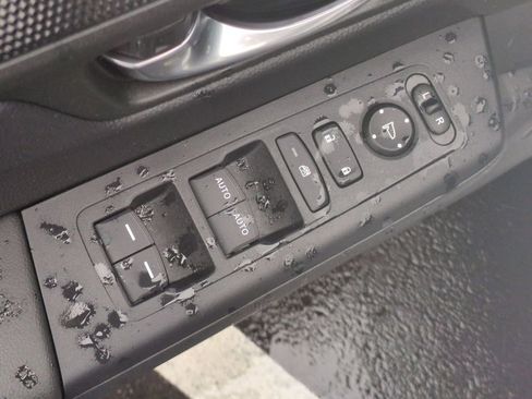 Used 2025 Honda CR-V Sport image 13