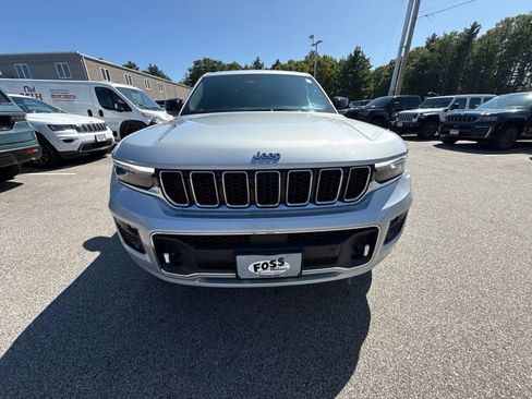 Certified 2021 Jeep Grand Cherokee L Overland w/ Luxury Tech Group IV AWD/4WD image 8