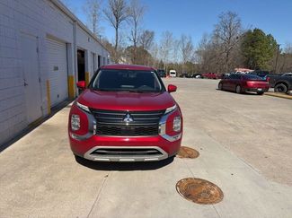 Used 2024 Mitsubishi Outlander SE video 2