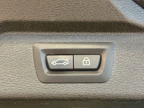 Used 2018 BMW X5 M image 37