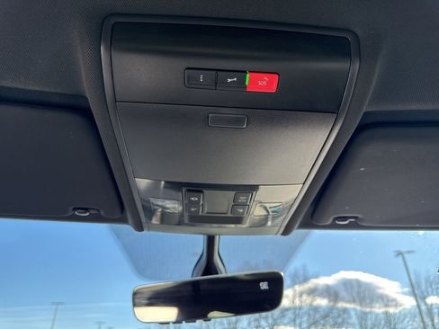 Certified 2023 Volkswagen Atlas Cross Sport SE w/ Black Wheel Package image 28