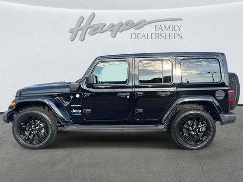 Used 2021 Jeep Wrangler Unlimited Sahara image 35