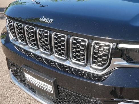 Certified 2023 Jeep Grand Cherokee Summit w/ Adv Protech Group IV image 13