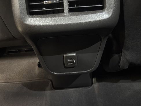 Used 2022 Chevrolet Equinox LT image 32