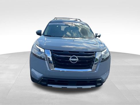 Used 2025 Nissan Pathfinder Platinum w/ Cargo Package FWD image 8