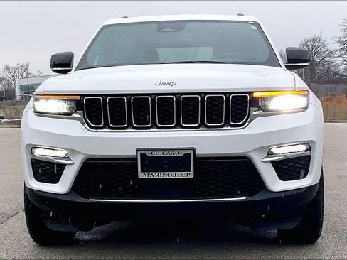 Used 2024 Jeep Grand Cherokee Limited image 3