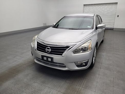 Used 2015 Nissan Altima 2.5 SV FWD image 15