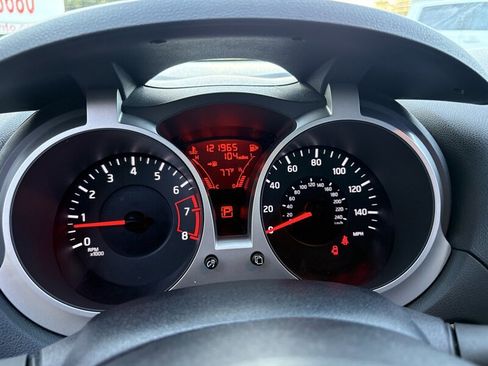 Used 2012 Nissan Juke SV w/ Interior Illumination Pkg image 8