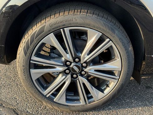 New 2025 Cadillac Optiq Luxury 2 image 4