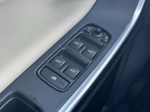 Used 2013 Volvo S60 T5 image 29