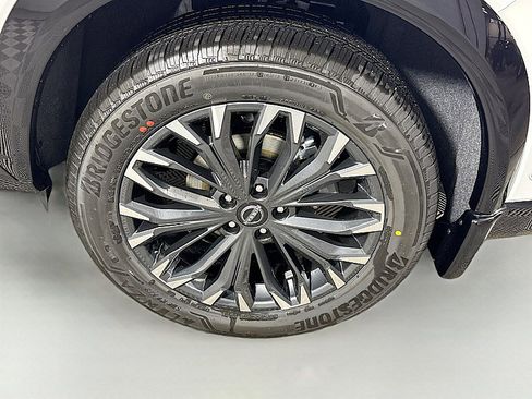 New 2026 Nissan Rogue Platinum w/ Platinum Premium Package image 32