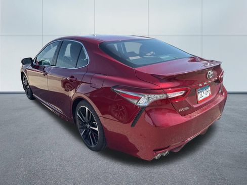 Used 2018 Toyota Camry XSE FWD image 3