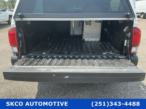 Used 2023 Toyota Tacoma SR RWD image 21