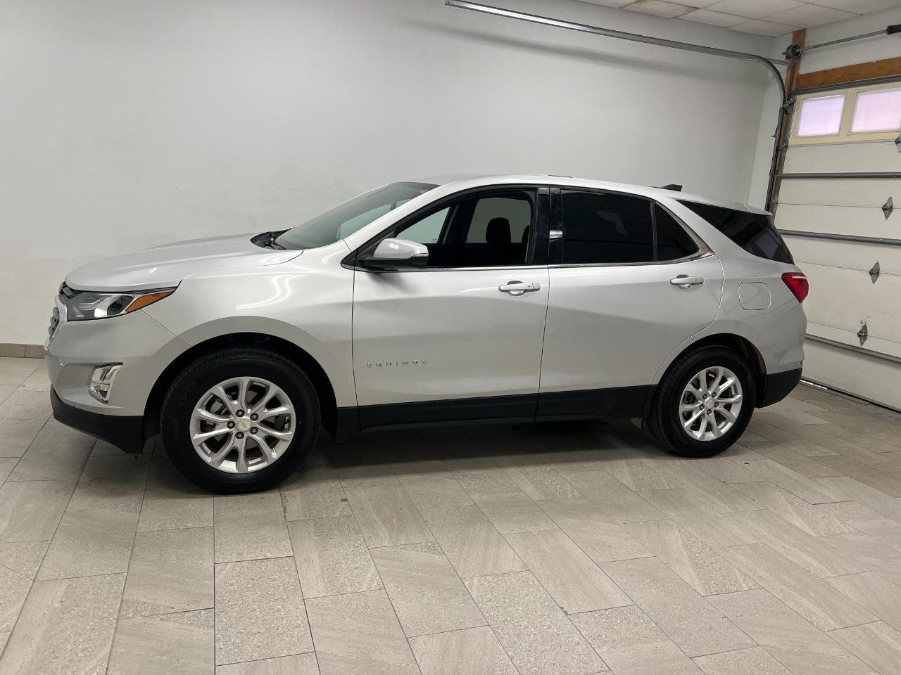 Used 2018 Chevrolet Equinox LT FWD image 7