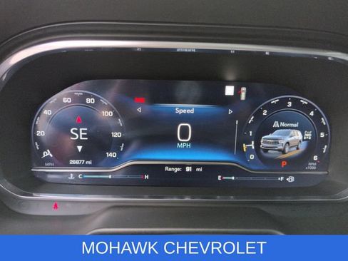 Used 2022 Chevrolet Tahoe Z71 w/ Luxury Package AWD/4WD image 13