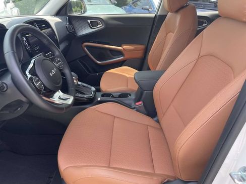 Certified 2025 Kia Soul EX FWD image 15