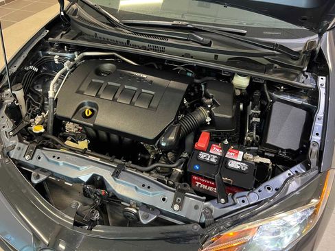 Used 2017 Toyota Corolla LE image 9