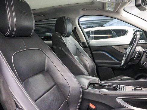 Used 2017 Jaguar F-PACE S AWD/4WD image 18
