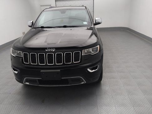 Used 2017 Jeep Grand Cherokee Limited AWD/4WD image 15