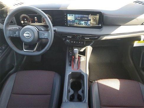 New 2025 Nissan Kicks SR image 8