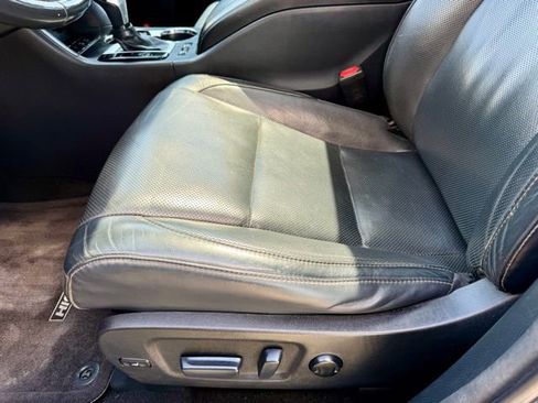 Used 2016 Toyota Highlander Limited image 33