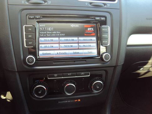 Used 2013 Volkswagen Golf 4-Door image 17