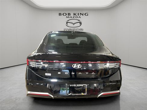Used 2025 Hyundai Sonata SEL FWD image 4