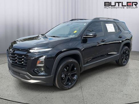 Used 2026 Chevrolet Equinox LT w/ Convenience Package II FWD image 2