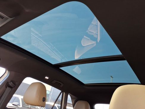 New 2026 Volkswagen Atlas Cross Sport SE image 10